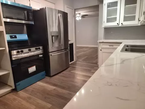 1918 Crystal Springs Dr, Houston, TX 77339