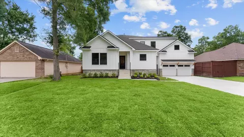 Exterior - 10802 Fairview Dr, Conroe, TX 77385 photo 1 of 5