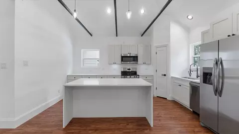 Kitchen - 10802 Fairview Dr, Conroe, TX 77385 photo 2 of 3