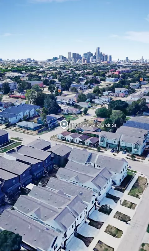 1801 Schweikhardt St, Houston, TX 77020