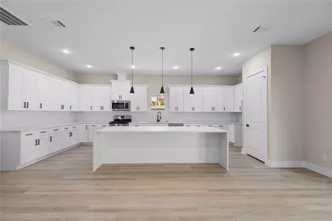 Kitchen - 2610 Piemonte Ave, Spring, TX 77388 photo 1 of 2