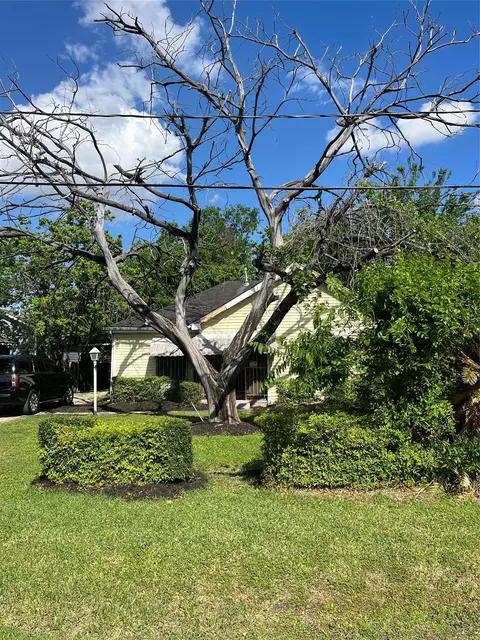 4110 Kress St, Houston, TX 77026