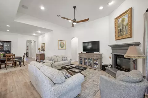Living - 2 Muthill Cir, Conroe, TX 77304 photo 3 of 3