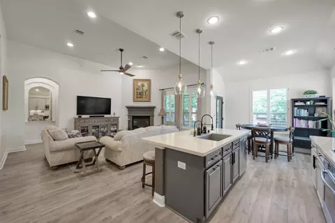 Other - 2 Muthill Cir, Conroe, TX 77304 photo 2 of 11