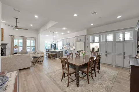 Dining - 2 Muthill Cir, Conroe, TX 77304 photo 1 of 5