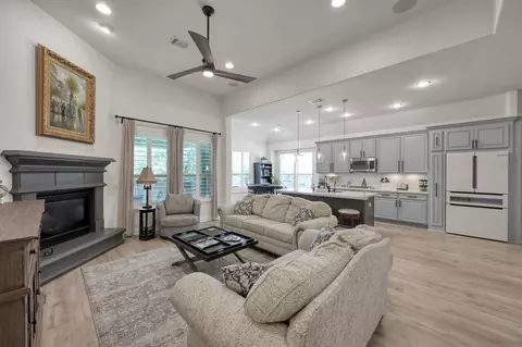 Living - 2 Muthill Cir, Conroe, TX 77304 photo 1 of 3