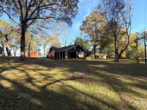 Exterior - 161 E Waltz Ln, Trinity, TX 75862 photo 6 of 11