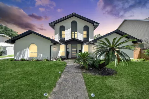 5702 Indigo St, Houston, TX 77096