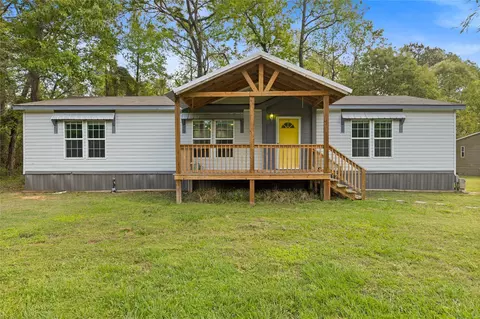 141 Leaning Oak Dr, Point Blank, TX 77364