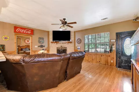 Living - 12712 Nicholson Rd, Conroe, TX 77303 photo 2 of 6