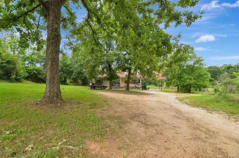 Exterior - 12712 Nicholson Rd, Conroe, TX 77303 photo 2 of 13