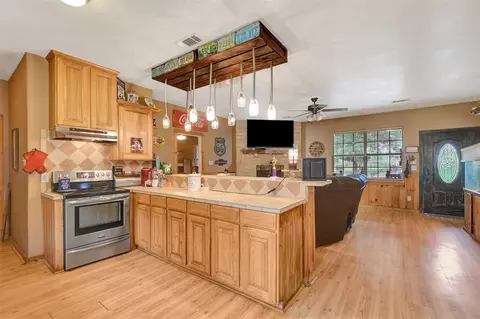 Kitchen - 12712 Nicholson Rd, Conroe, TX 77303 photo 3 of 5