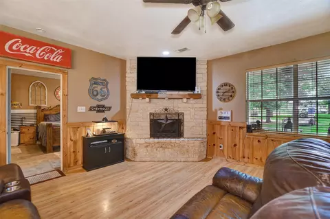 Living - 12712 Nicholson Rd, Conroe, TX 77303 photo 3 of 6