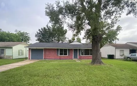 5715 Belmark St, Houston, TX 77033