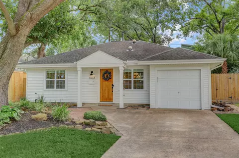 1067 W 42nd St, Houston, TX 77018