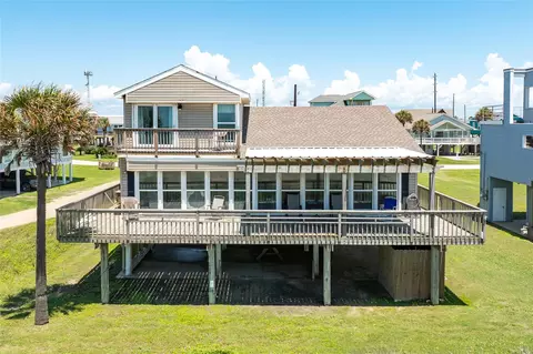 16639 Jamaica Beach Rd, Jamaica Beach, TX 77554