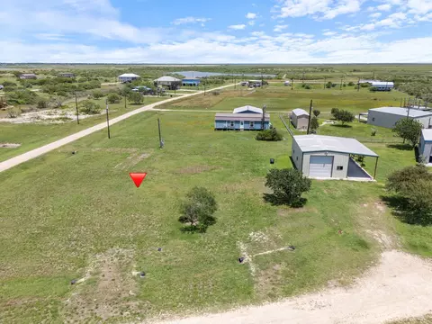 24 Eel Ct, Palacios, TX 77465 photo 3