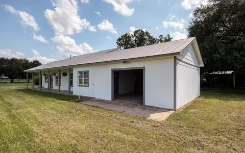 Exterior - 20515 Kickapoo Rd, Waller, TX 77484 photo 12 of 13