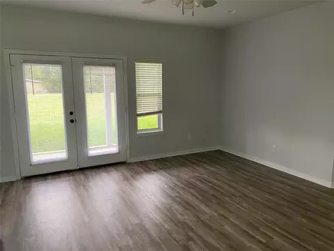 Living - 20515 Kickapoo Rd, Waller, TX 77484 photo 3 of 8