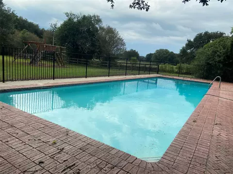 Exterior - 20515 Kickapoo Rd, Waller, TX 77484 photo 4 of 13