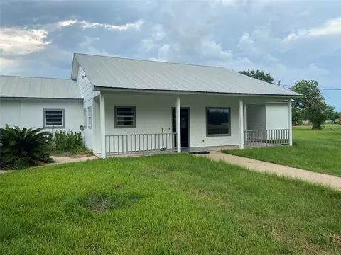 Exterior - 20515 Kickapoo Rd, Waller, TX 77484 photo 5 of 13