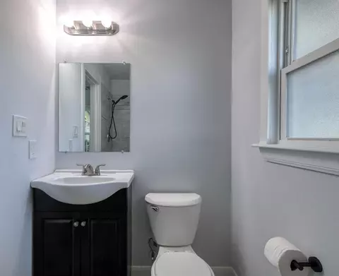 Bath - 20515 Kickapoo Rd, Waller, TX 77484 photo 3 of 4