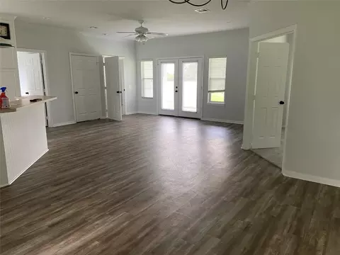 Living - 20515 Kickapoo Rd, Waller, TX 77484 photo 2 of 8