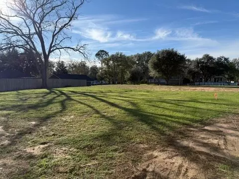 731 Tesch, Bellville, TX 77418