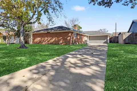 11219 Sagehill Dr, Houston, TX 77089