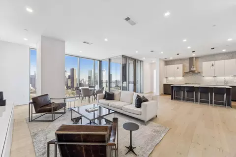 1711 Allen Pkwy #2605, Houston, TX 77019