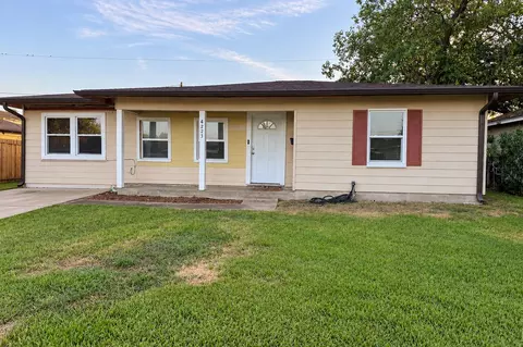 4223 Neal St, Houston, TX 77017