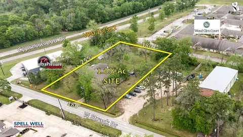 17427 W Strack Dr, Spring, TX 77379