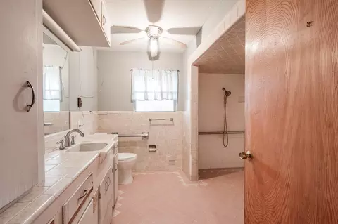 Bath - 17427 W Strack Dr, Spring, TX 77379 photo 2 of 4