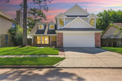 12346 Misty Laurel Dr, Houston, TX 77014