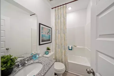 Bath - 16788 Needlepoint Dr, Conroe, TX 77302 photo 3 of 4