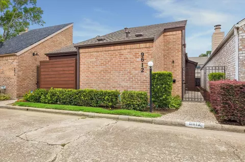 9612 Bayou Brook St, Houston, TX 77063
