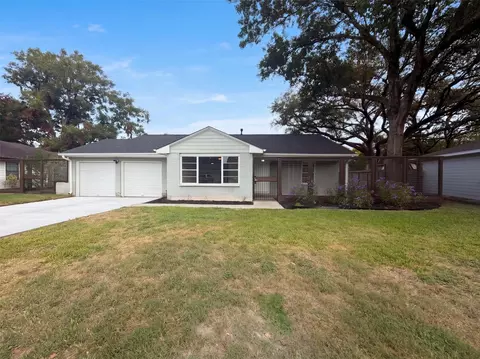 3026 Deal St, Houston, TX 77025