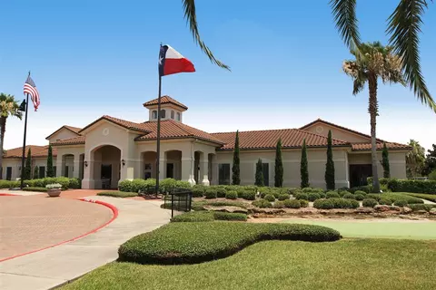2405 Alamanni Dr, Pearland, TX 77581