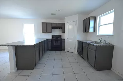 Kitchen - 3059 Caddo, Willis, TX 77378 photo 2 of 2