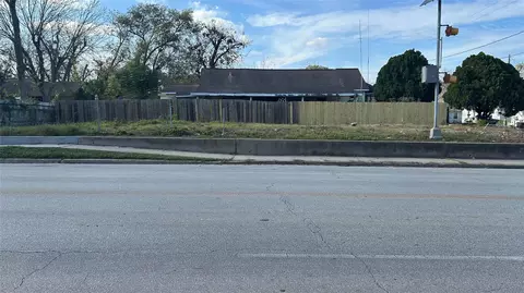 911 913 75th St, Houston, TX 77011