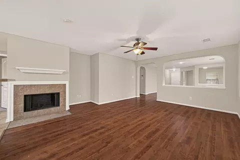 4219 Mineral Haven Dr, Houston, TX 77048