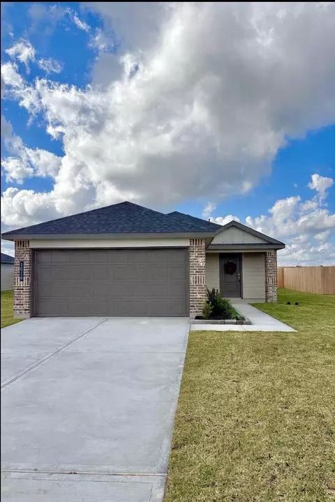 1017 Zander Ct, Alvin, TX 77511