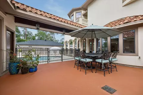 Exterior - 8448 Westview Dr, Houston, TX 77055 photo 5 of 5