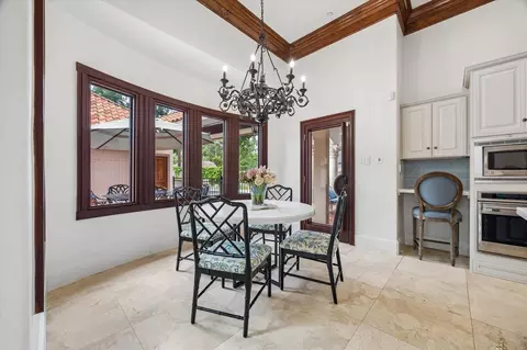 Dining - 8448 Westview Dr, Houston, TX 77055 photo 3 of 3
