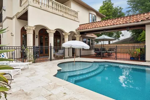 Exterior - 8448 Westview Dr, Houston, TX 77055 photo 3 of 5