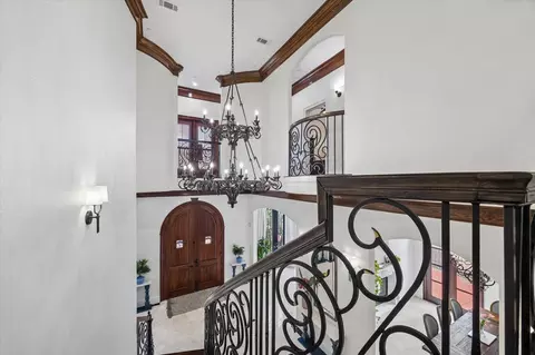 Entry Way - 8448 Westview Dr, Houston, TX 77055 photo 6 of 6
