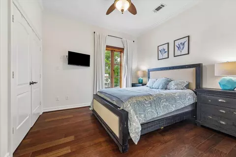 Bedroom - 8448 Westview Dr, Houston, TX 77055 photo 4 of 4