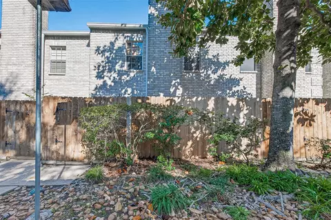 17645 Red Oak Dr #7645, Houston, TX 77090