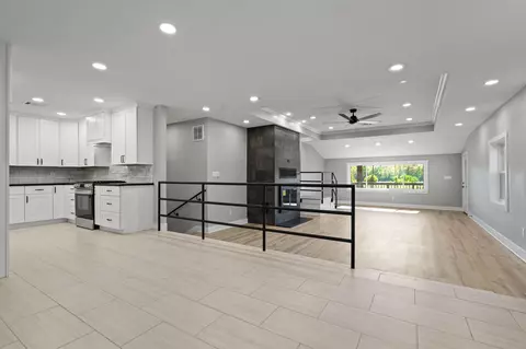 Entry Way - 284 Hackberry St, Trinity, TX 75862 photo 1 of 1