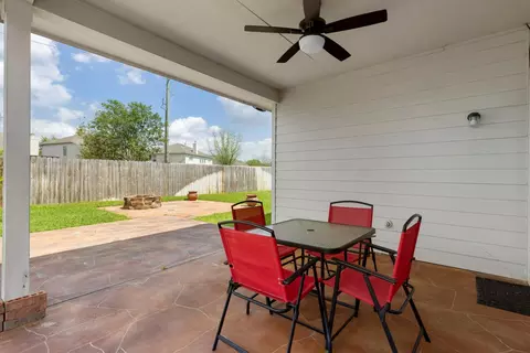 Exterior - 3111 Clover Trace Dr, Spring, TX 77386 photo 4 of 9